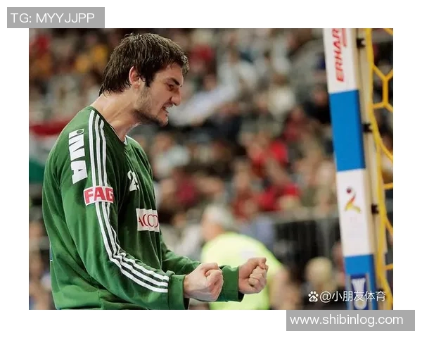 足球励志传奇球星的奋斗历程与不屈精神揭秘