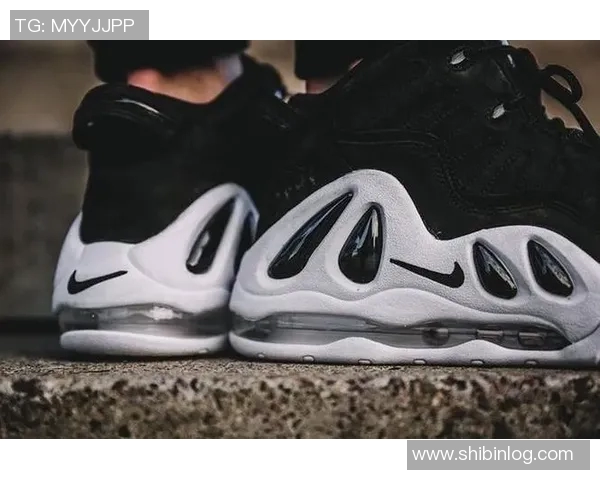 足球球星脚下的传奇战靴价格揭秘你不可不知的背后故事